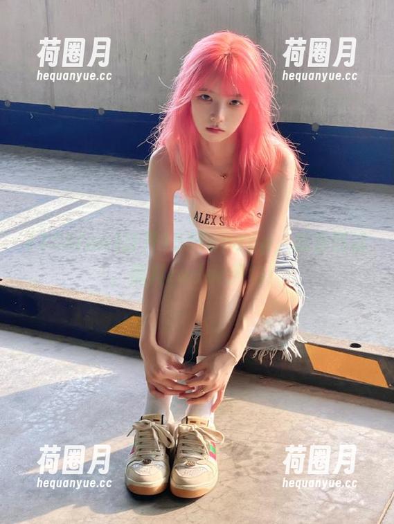 打开155funapp，瓜香四溢，黑料radar开启！