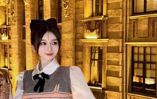 在155吃瓜网上观看黑料，心里那种小兴奋，像是一场无声的狂欢，完全无法抗拒。