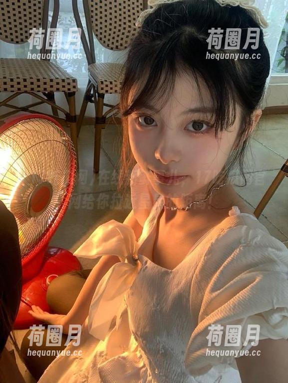 在线新鲜事儿，17吃瓜网官网给你拉近星星的距离！