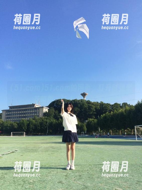51.com的网页，打开时如梨花带雨，让人心头一紧…