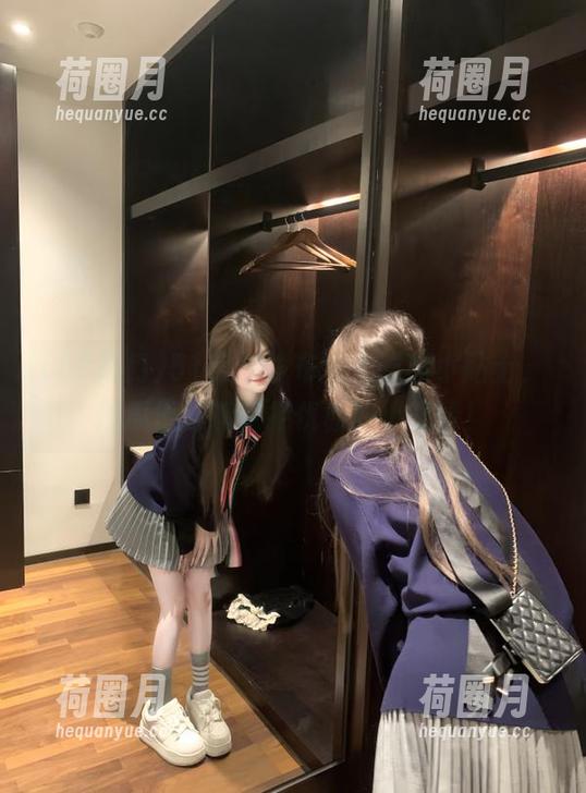 51热门发布今天吃瓜小贴士，逛瓜地时请保持优雅的小表情！
