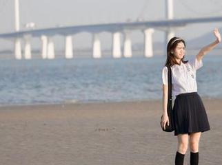 最新来了一则51黑料，反差女友直接上演了现实中的“白雪公主与野兽”，好刺激！