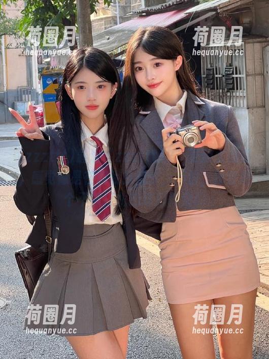 最近“zzzttt52”更新太频繁，感觉像是在和我抢戏分，不怕，我会做个不被打扰的吃瓜群众！
