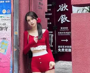 别停下，下载‘www.51cg.fun吃瓜网’，来一场与喧闹日常的被窝双人吃瓜秀！