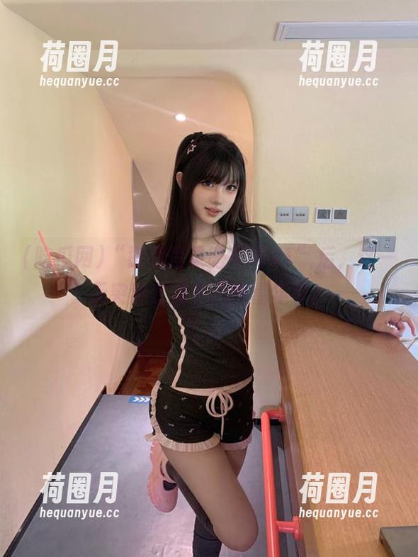 吃瓜网 “戳我登录吃瓜网91”后,这一天突然变成了八卦嘉年华。