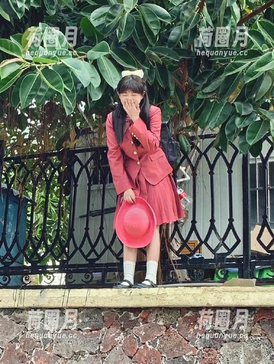 天天吃瓜网 关于“天天吃瓜网”的使用手册:只需三步就能获得一整天的乐趣(和鸡汤)。