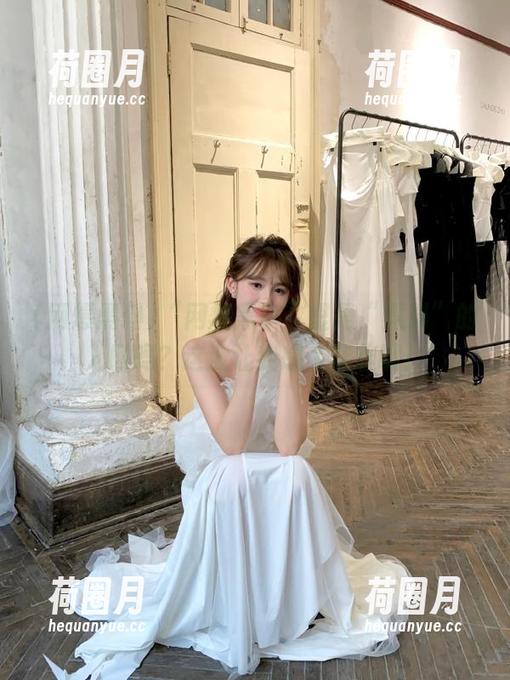 网爆黑料 “网爆黑料”里是“黑料”的入口吗?这波让我想入非非啊!