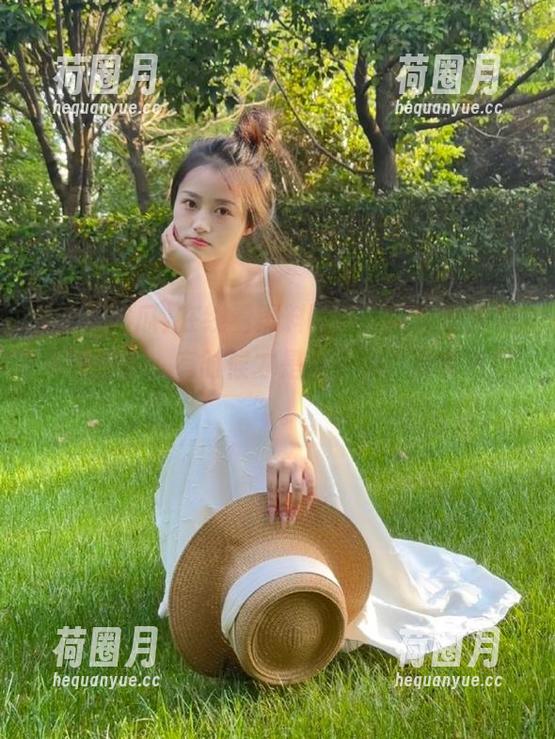 在线看黑料吃瓜，网页里满是人间百态，有时候才是真正的“甜蜜负担”。