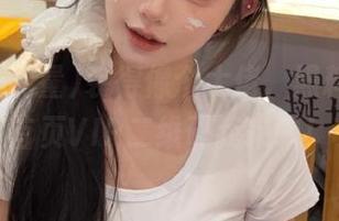 装得像个大佬，黑料正能量首页VIP二维码我来啦！